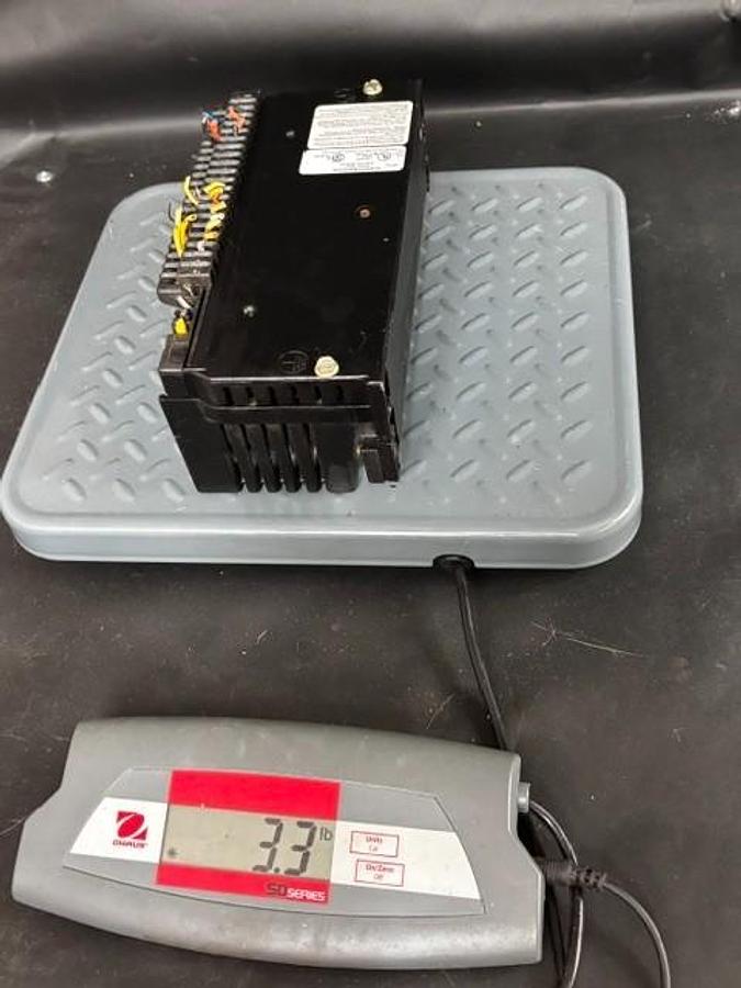 Used GE FANUC IC660BBD025 I/O BLOCK