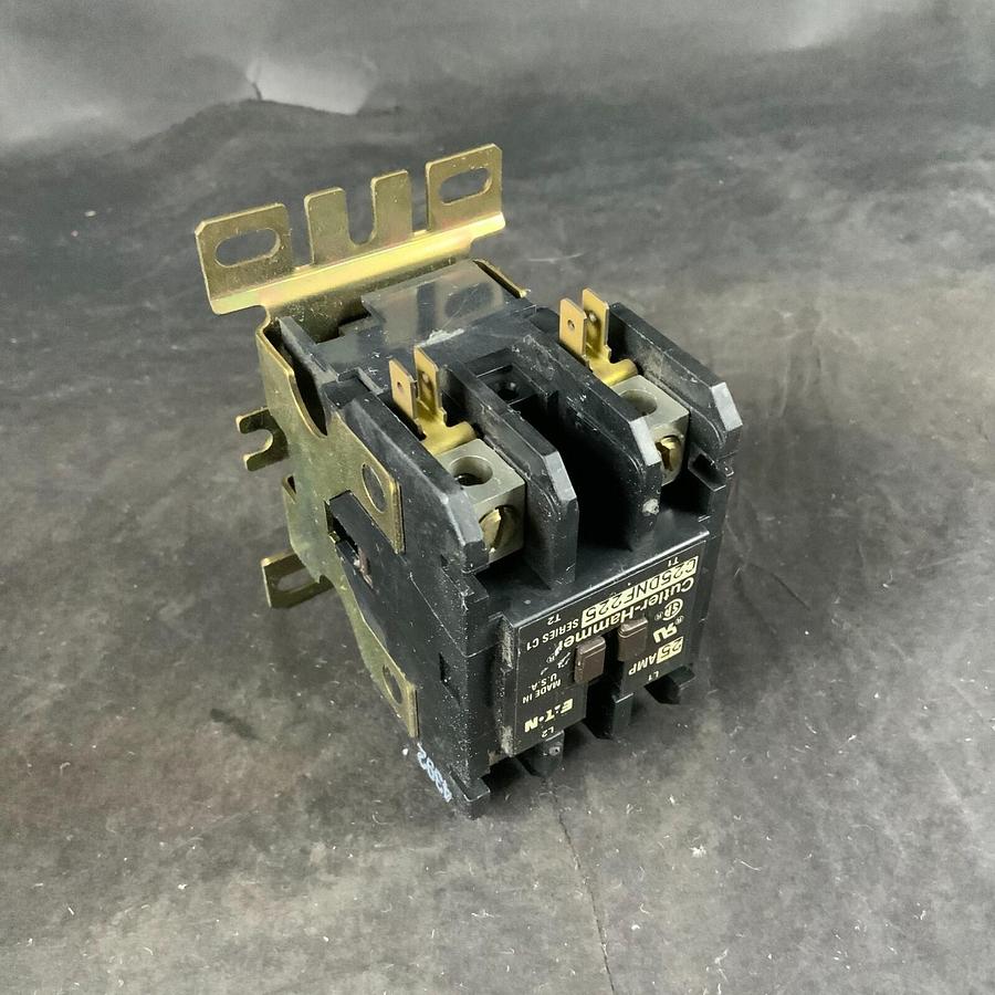 Used EATON CUTLER-HAMMER C25DNF225 SERIES C1 CONTACTOR ($20 OBO)