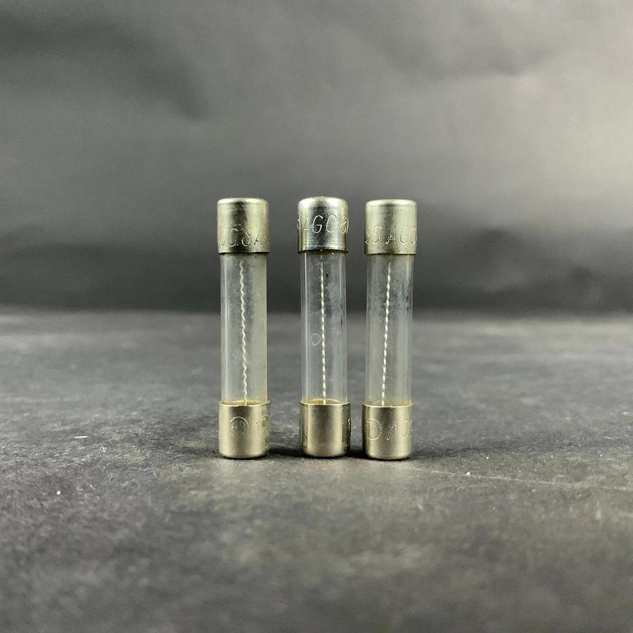 Used BUSSMANN AGC-8 FUSE - SET OF 3 ($4 OBO)