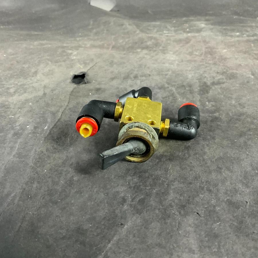 Used CLIPPARD TV-4D VALVE ($25 OBO)