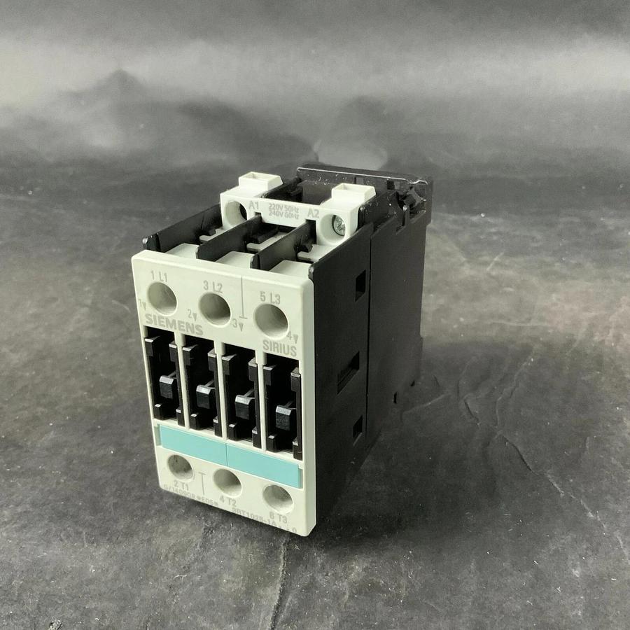 Used SIEMENS 3RT10 25-1A 220/240V CONTACTOR ($30 OBO)