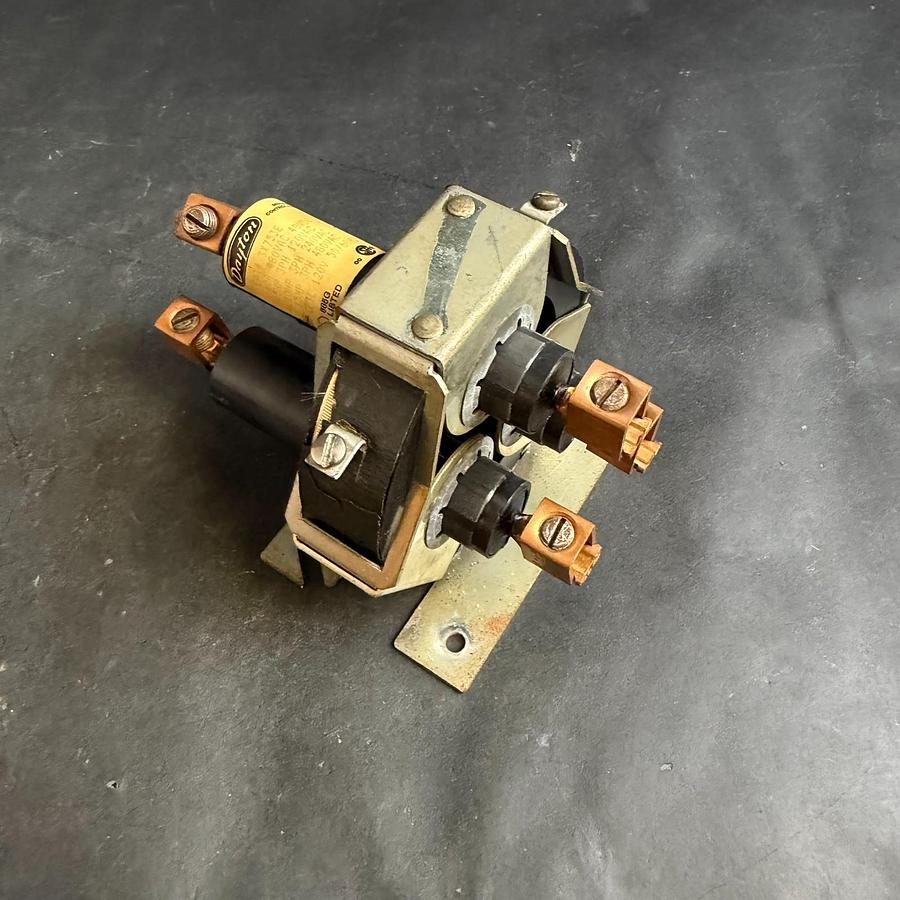 Used DAYTON 3X753E DISPLACEMENT RELAY ($100 OBO)