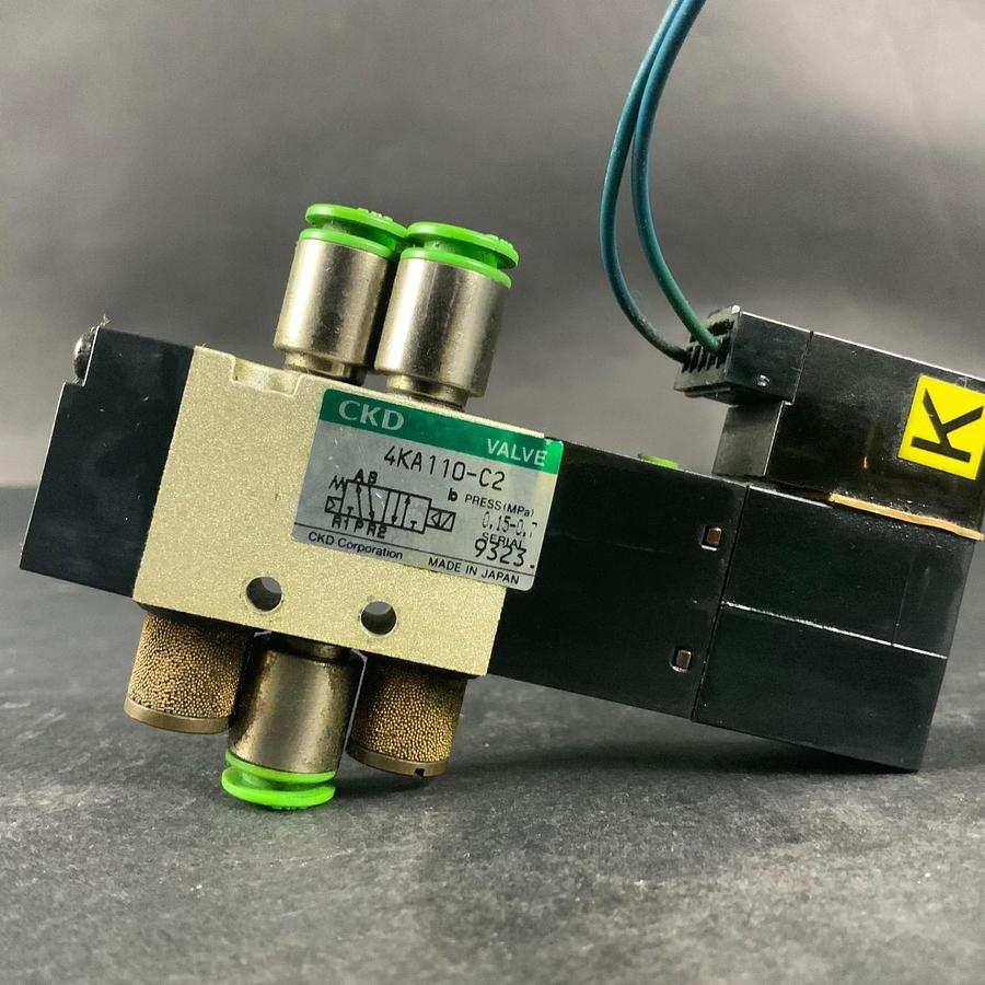 Used CKD CORP. 4KA110-C2 VALVE ($40 OBO)