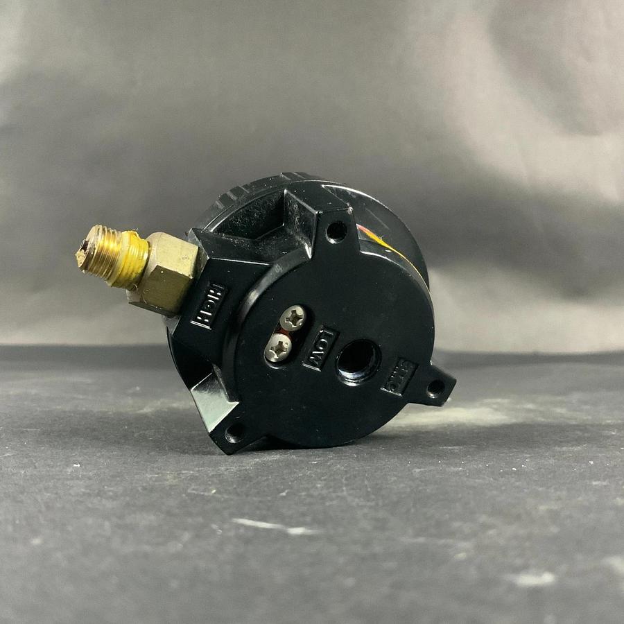 Used SMC DIFFERENTIAL PRESSURE VACUUM GUAGE ($20 OBO)