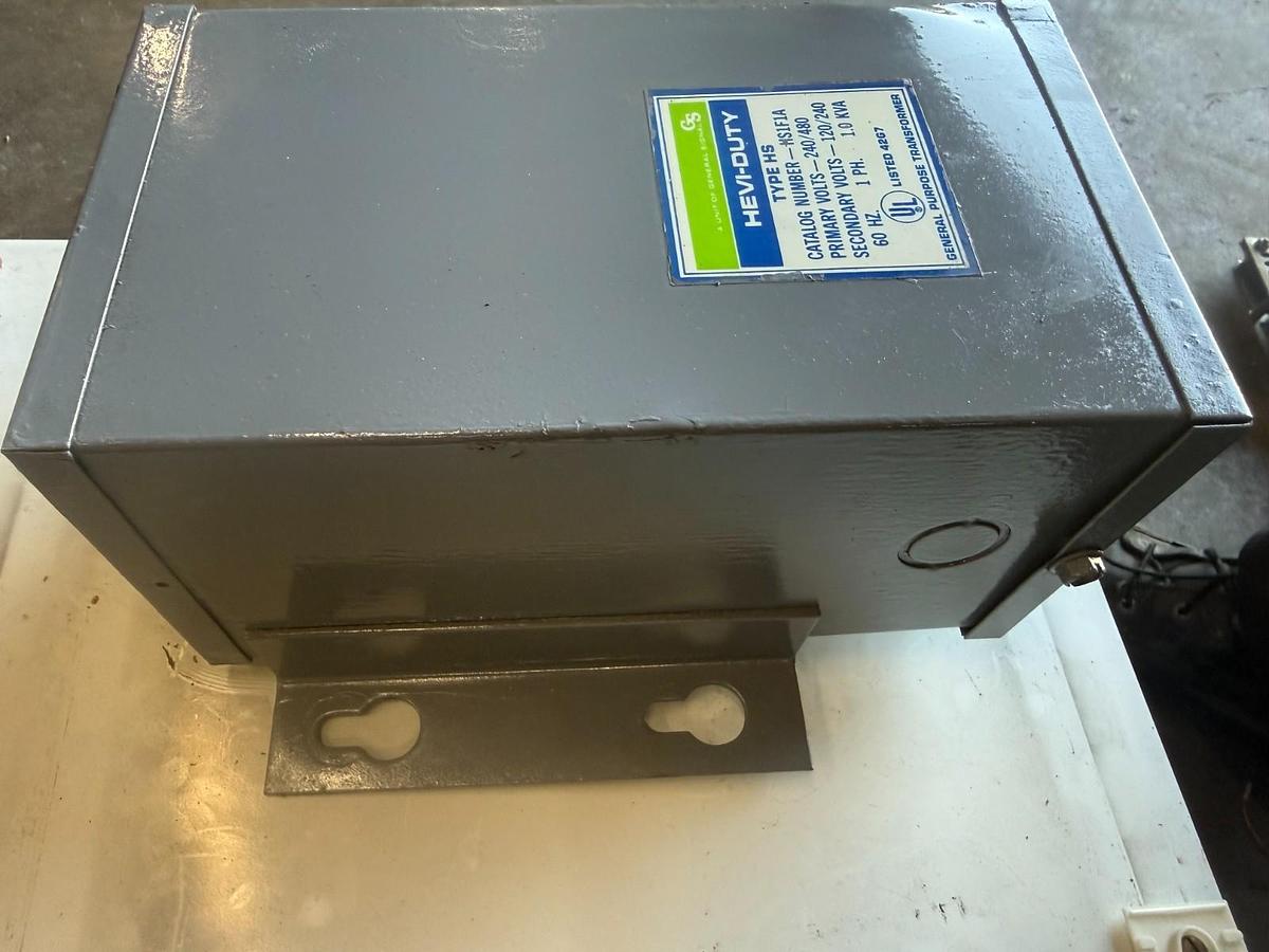 Used GENERAL SIGNAL HEVI-DUTY HS1F1A TRANSFORMER