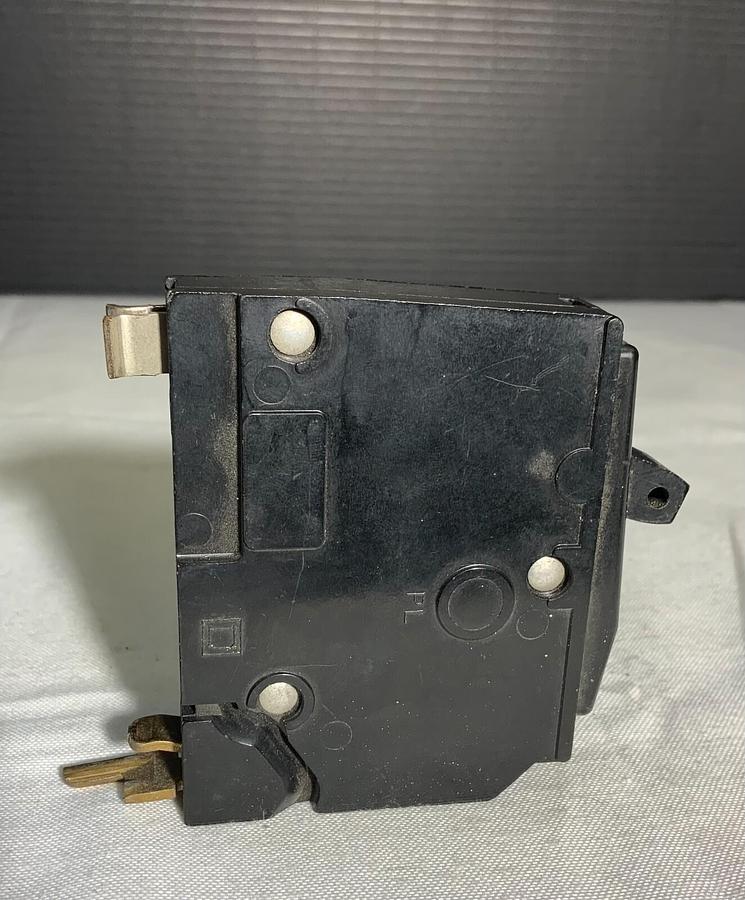 Used SCHNEIDER QO130 ($19.99 OBO)