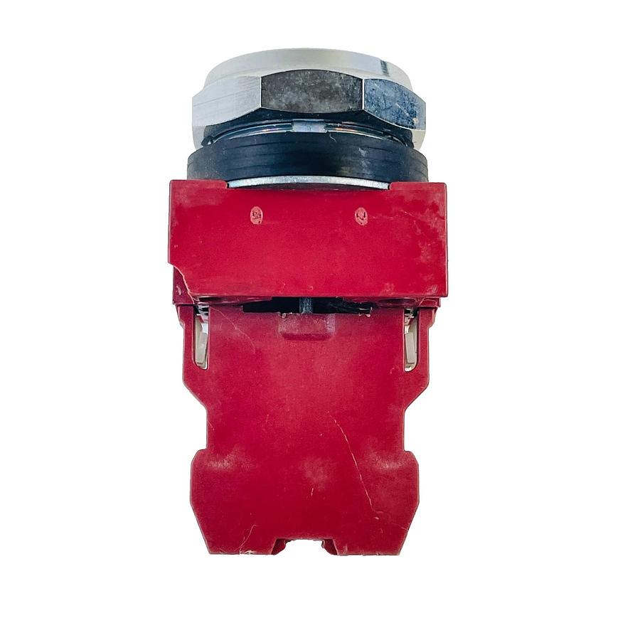 Used SIEMENS P30PBFR P30CB01 22MM PUSHBUTTON SWITCH RED FLUSH 1NC 10A 600V HEAVY DUTY