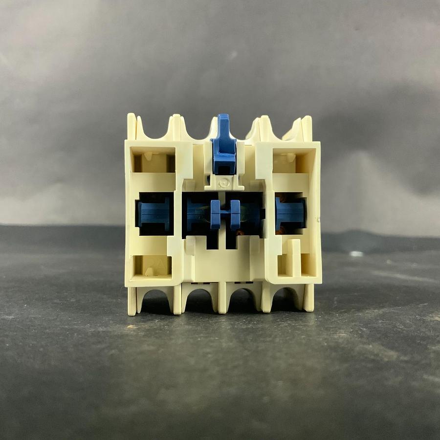 Used TELEMECANIQUE LADN40 CONTACT BLOCK ($8 OBO)