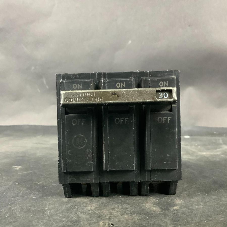 Used GENERAL ELECTRIC THQL32030 CIRCUIT BREAKER ($20 OBO)