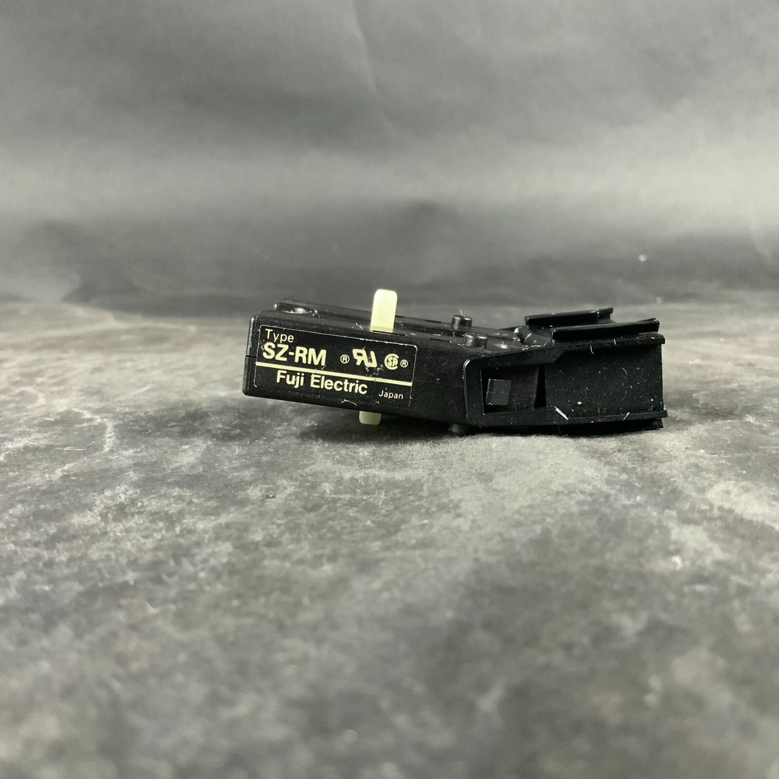 Used FUJI SZ-RM MECHANICAL INTERLOCK UNIT ($8 OBO)