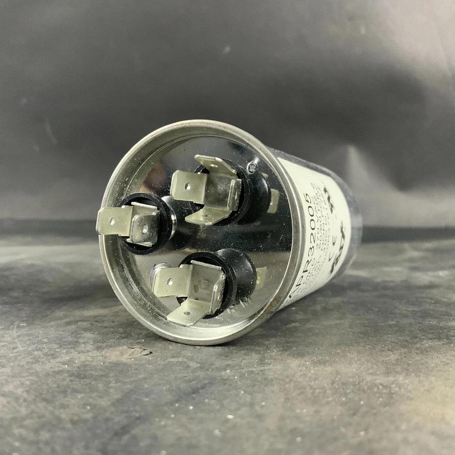FAST HVAC PARTS CAPR32005 CAPACITOR ($15 OBO)