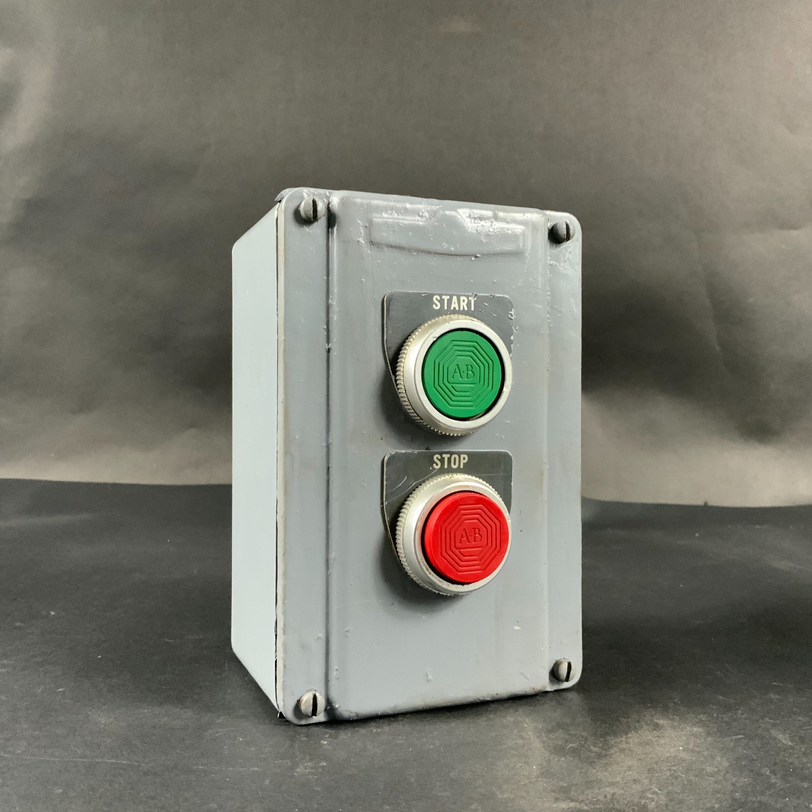 Used ALLEN BRADLEY 800T-2TA PUSHBUTTON STATION ($125 OBO)