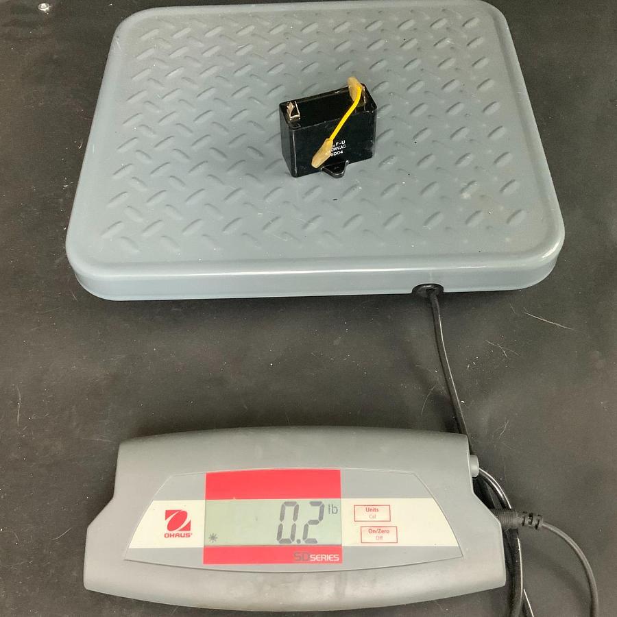 Used Unbranded A6D04 6uF 400VAC MOTOR RUN CAPACITOR ($10 OBO)