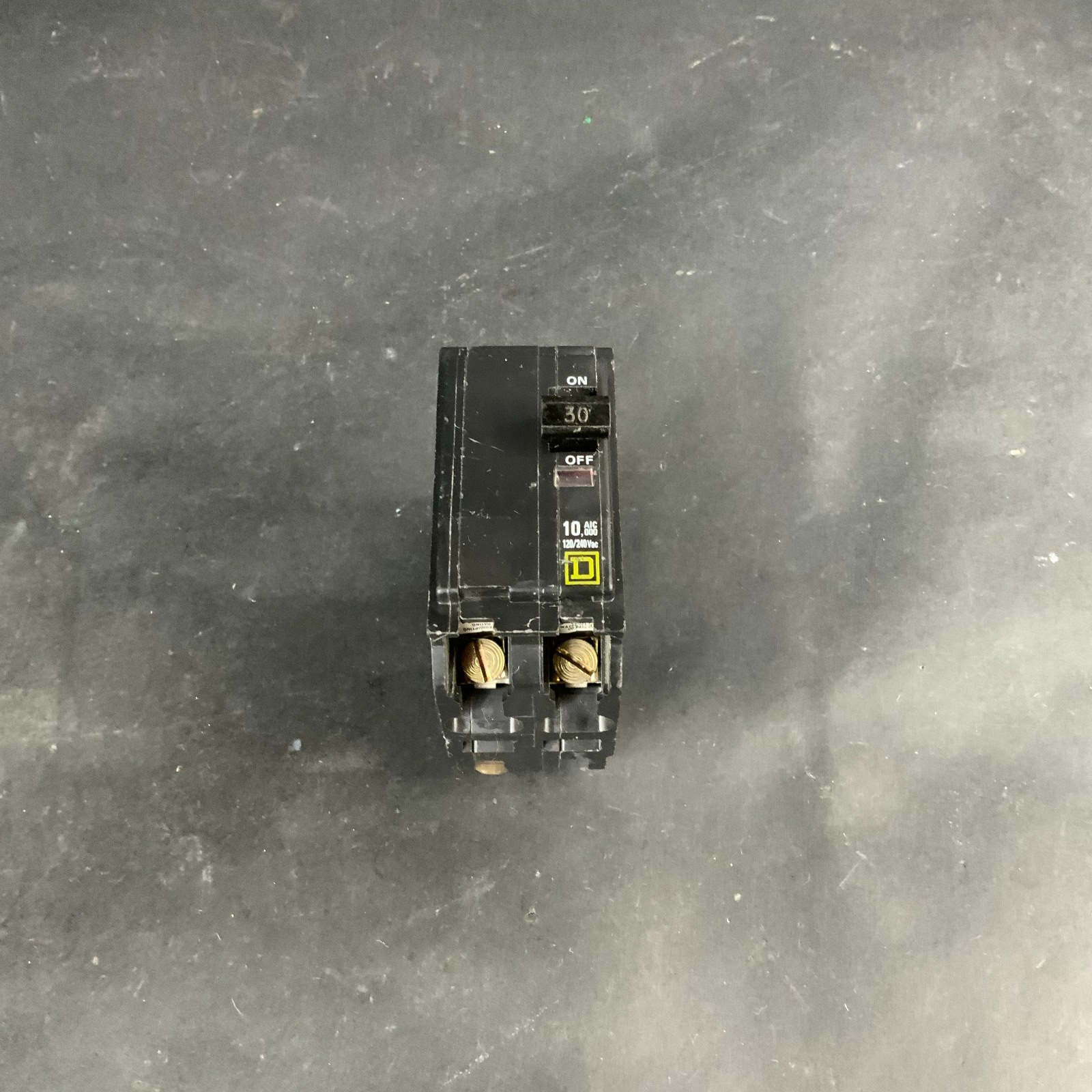 Used SQUARE D QO 230 CIRCUIT BREAKER ($10 OBO)