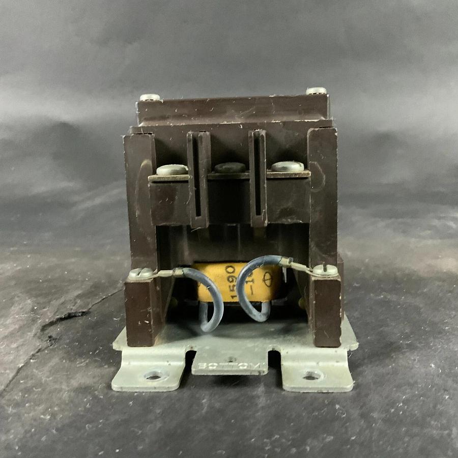 CUTLER-HAMMER 9560H391B CONTACTOR ($60 OBO)