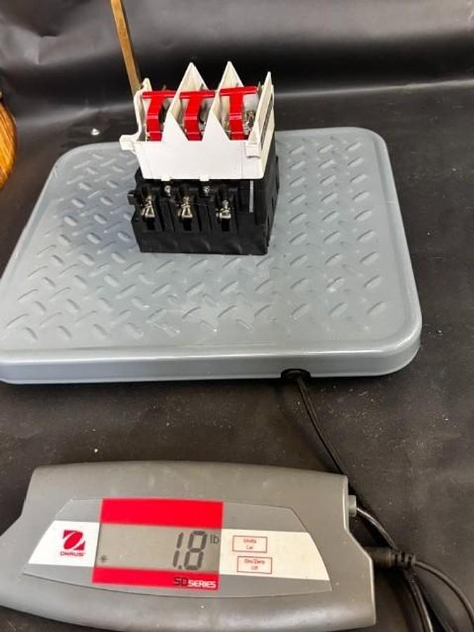 Used ALLEN BRADLEY 194R-NJ030P3 FUSED DISCONNECT SWITCH ($50 OBO)