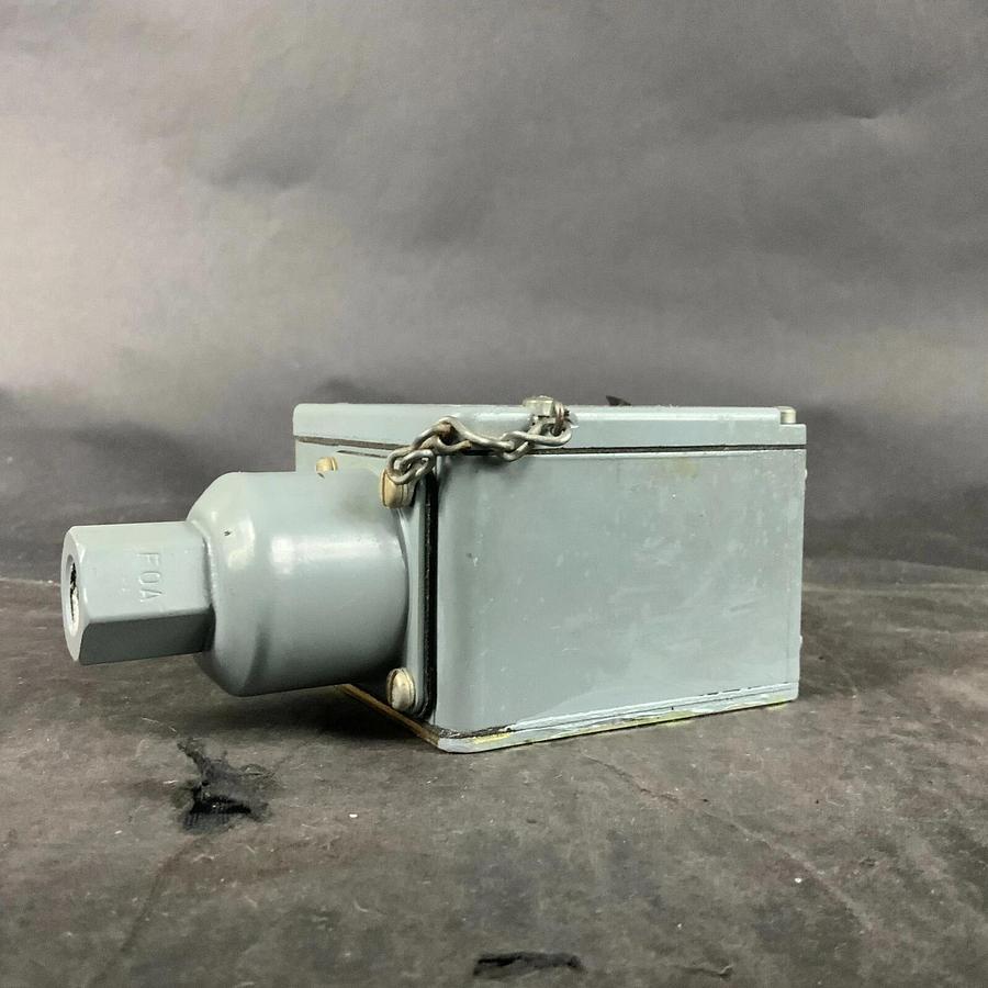 Used ALLEN BRADLEY 836T-T253J PRESSURE CONTROL SWITCH ($75 OBO)