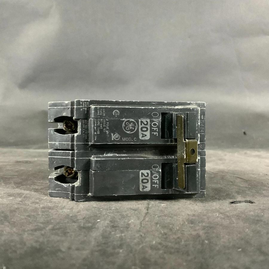 Used GENERAL ELECTRIC RT-660 CIRCUIT BREAKER ($15 OBO)