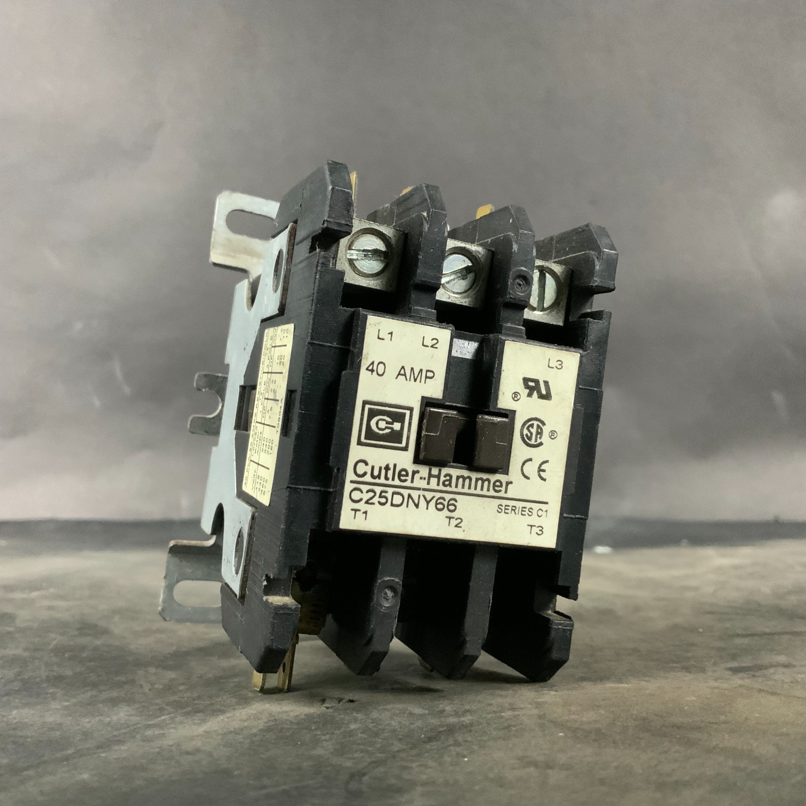 Used CUTLER HAMMER C25DNY66 DC CONTACTOR ($40 OBO)