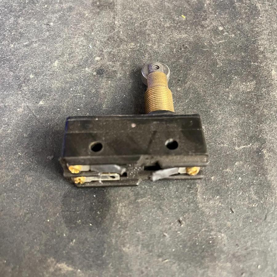 Used OMRON Z-15GQ22 MICRO SWITCH