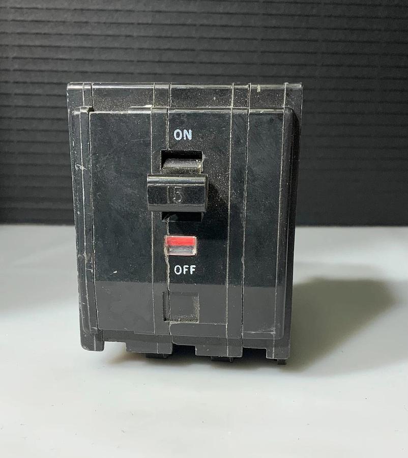 SQUARE D Q0315 LL-2945 ($34.99 OBO)