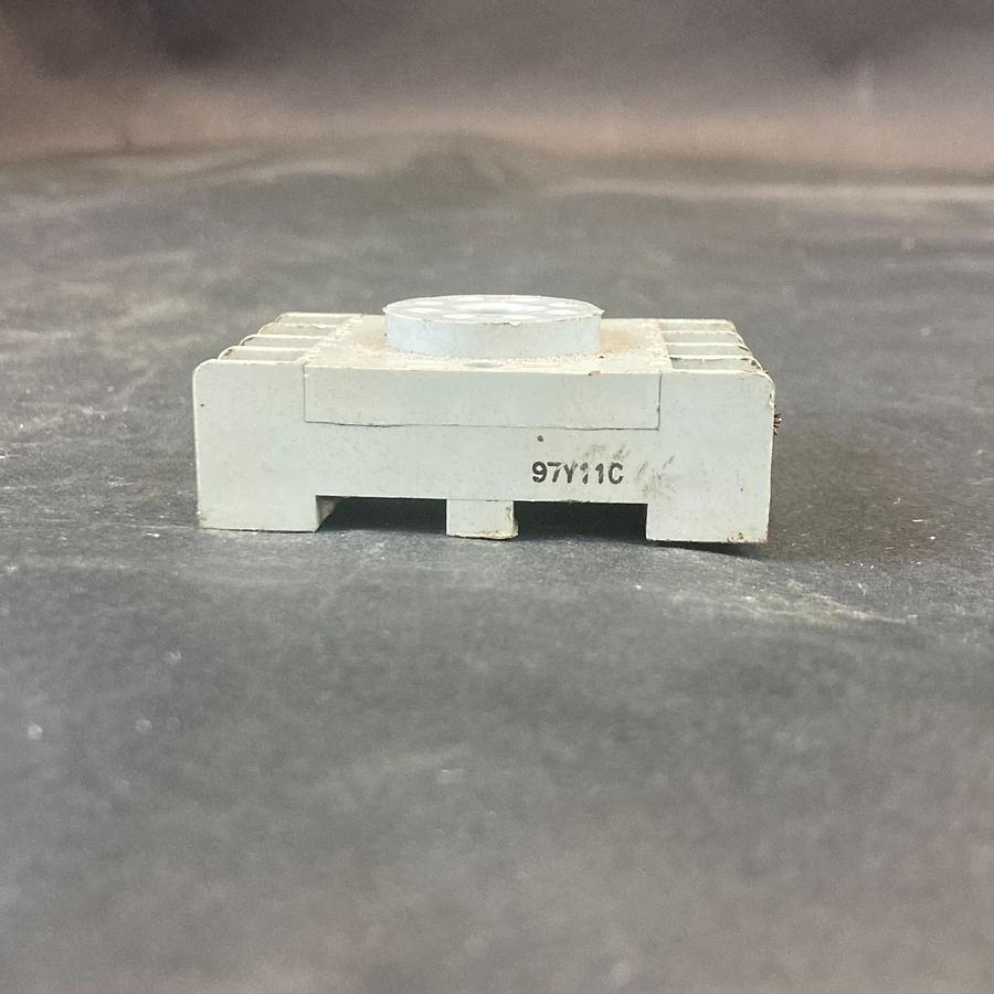 Used SQUARE D 8501-NR51-OS RELAY SOCKET ($3 OBO)