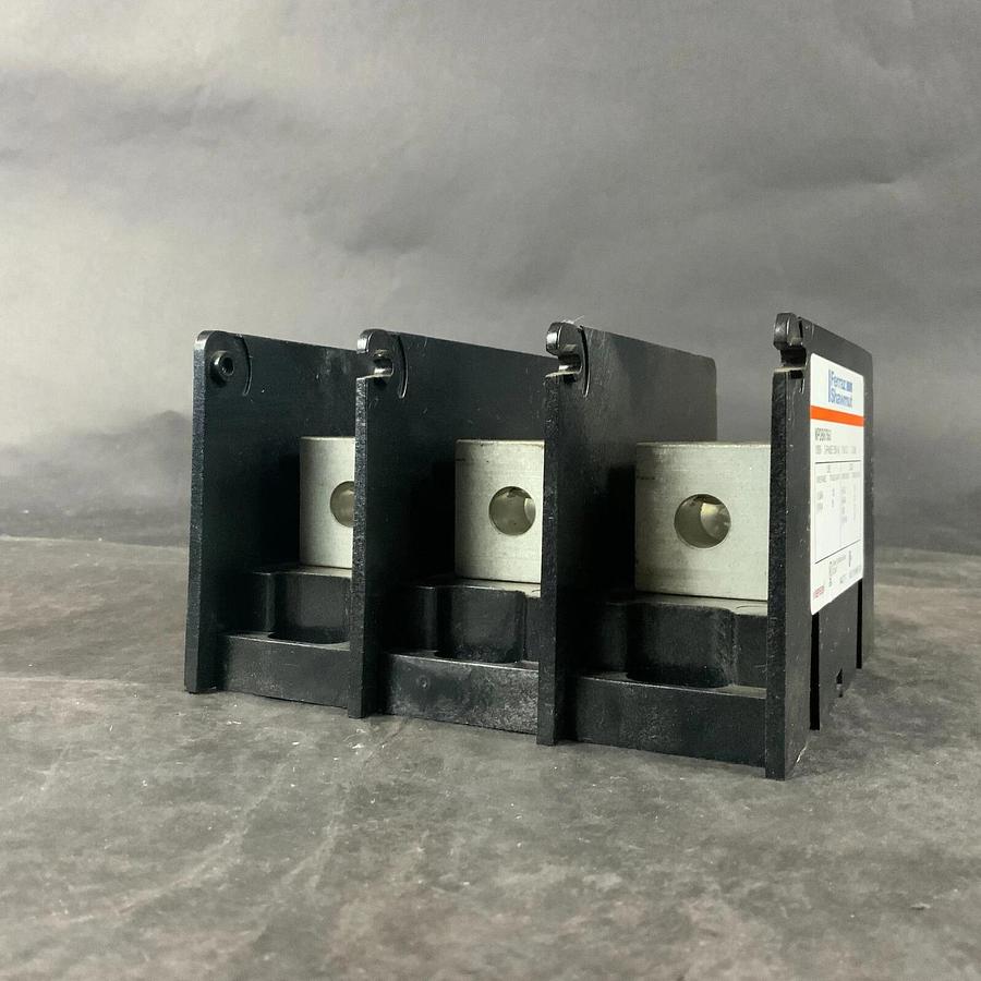 Used FERRAZ SHAWMUT MDPB67563 POWER DISTRIBUTION BLOCK ($90 OBO)