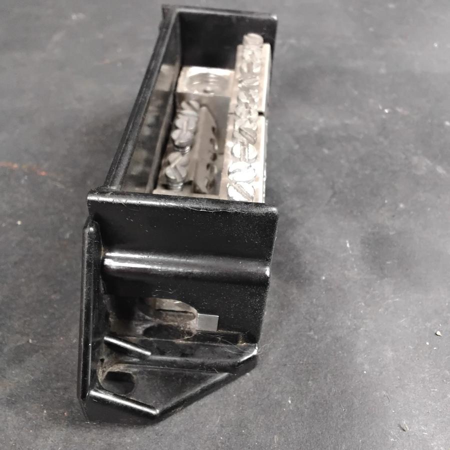 Used ZINSCO 18-POSITION ISOLATED NEUTRAL GROUND BAR ($45 OBO)