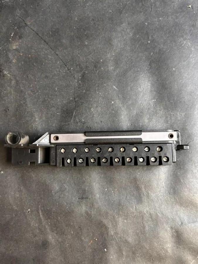 Used ALLEN BRADLEY 1771-WF FIELD WIRING ARM($10 OBO)