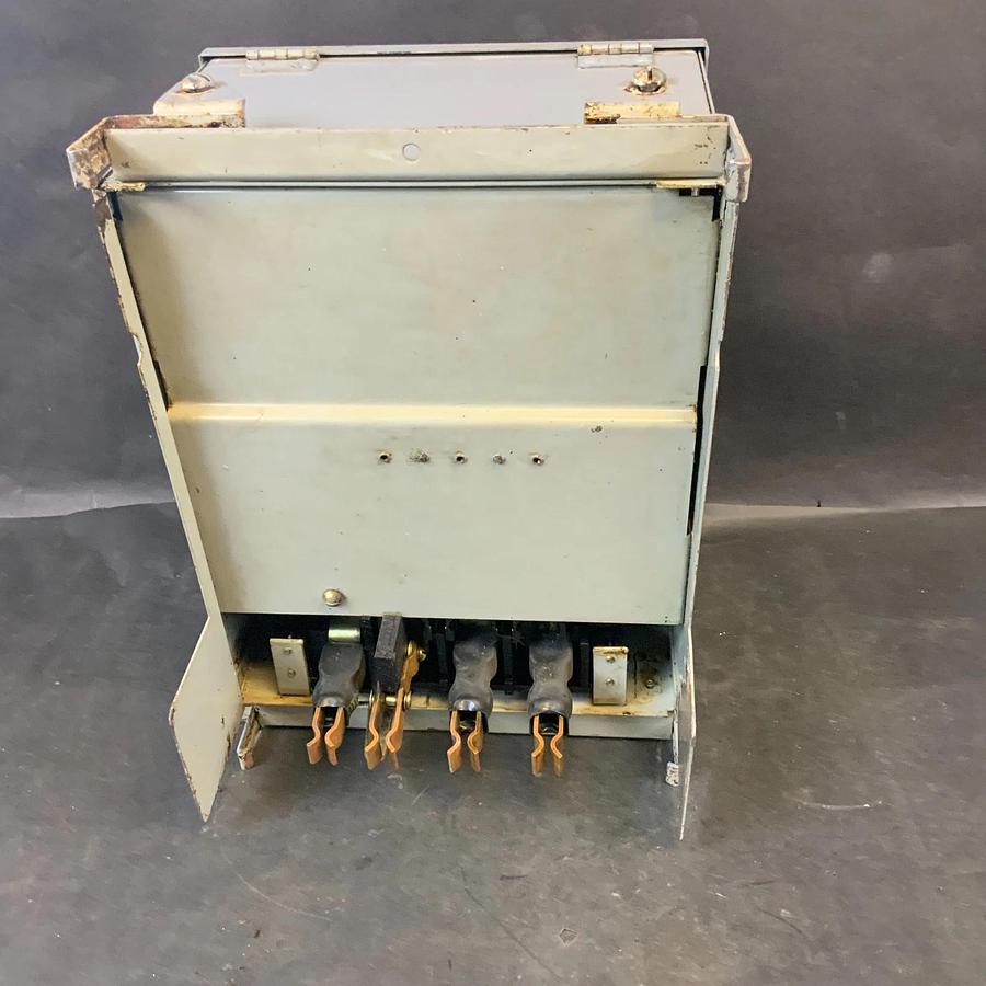 Used SIEMENS ITE U1C 4100 CIRCUIT BREAKER PLUS ENCLOSURE ($150 OBO)