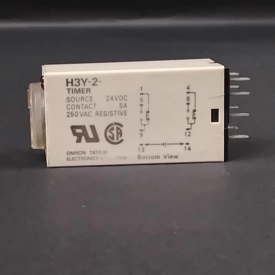 Used OMRON H3Y-2- ON DELAY TIMER 250 VAC($15 OBO)