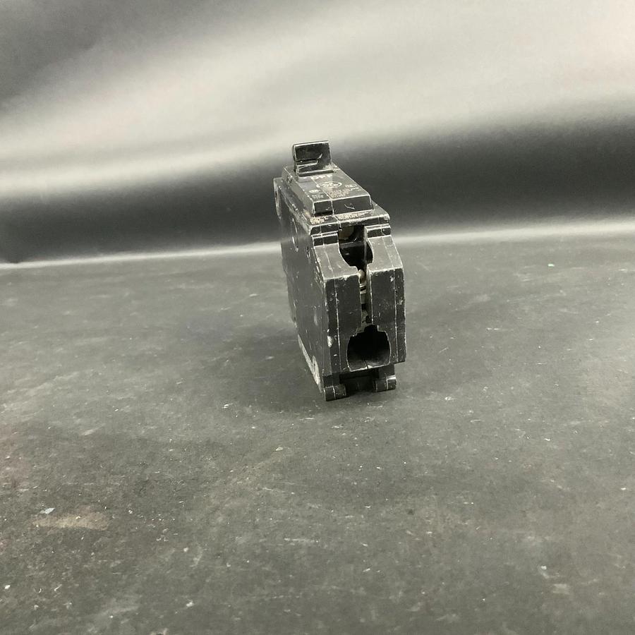 Used GE THQB1115 CIRCUIT BREAKER ($6 OBO)