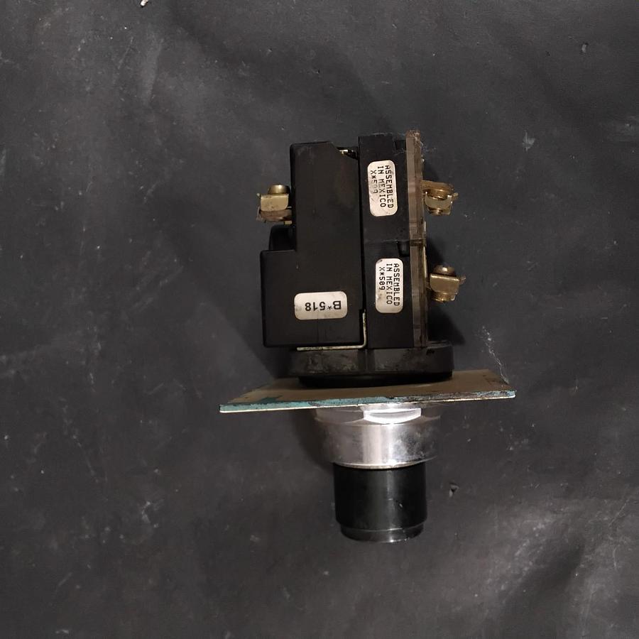 Used FURNAS 52PA6G3A PUSH BUTTON ($17 OBO)