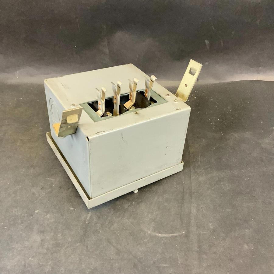 Used SQUARE D P1B-14 100 AMP PLUG-IN DUCT ($50 OBO)