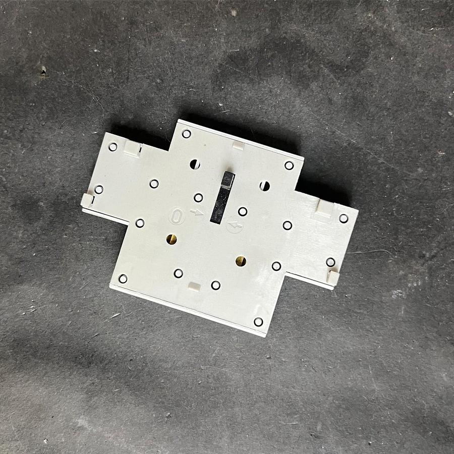 ALLEN BRADLEY 100-SA01 AUXILIARY CONTACT ($20 OBO)