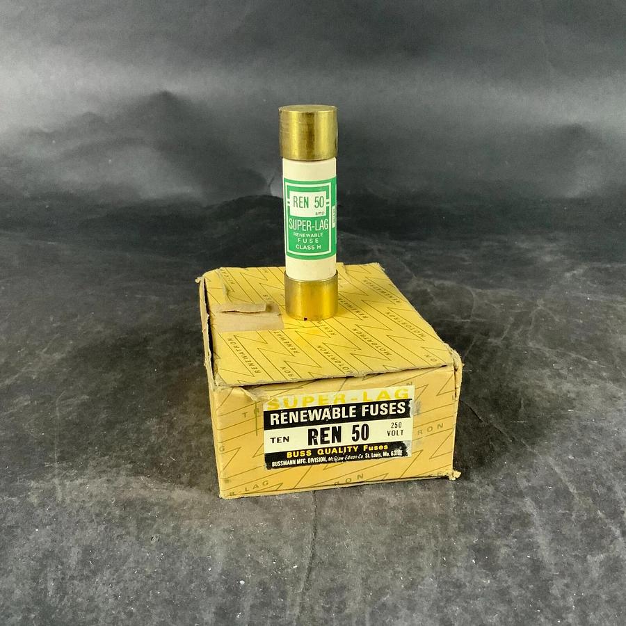 BUSSMANN REN-50 TIME DELAY RENEWABLE FUSE - BOX OF 10 ($100 OBO)