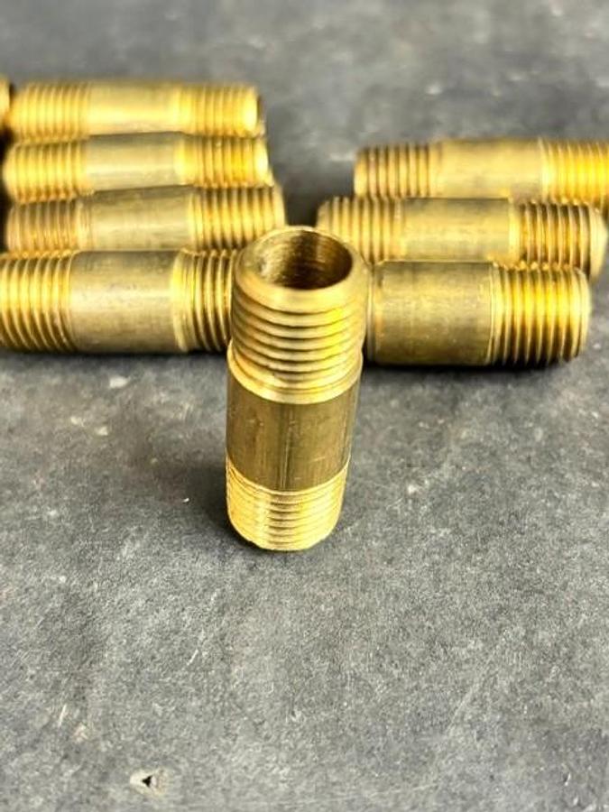 Used 1/4" NPT BRASS MALE NIPPLE PIPE FITTINGS