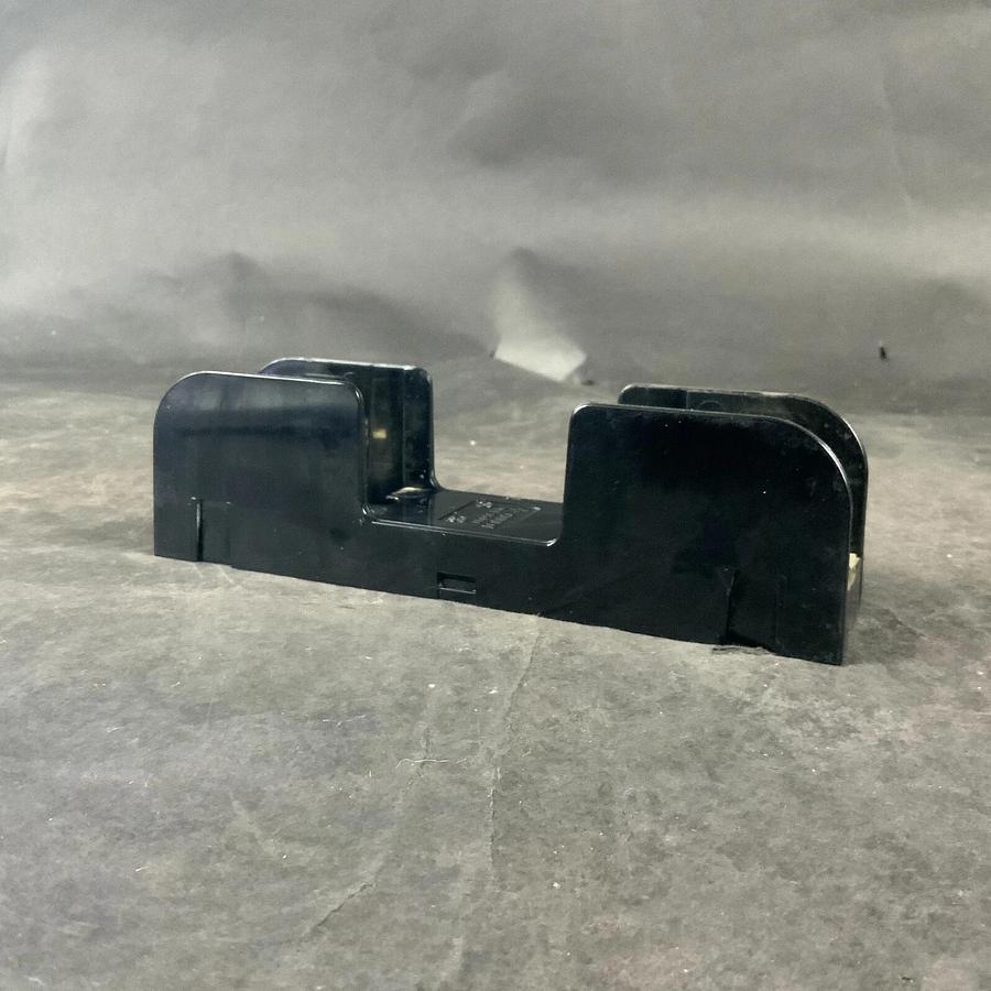 Used FERRAZ SHAWMUT 60601 FUSE BLOCK ($25 OBO)
