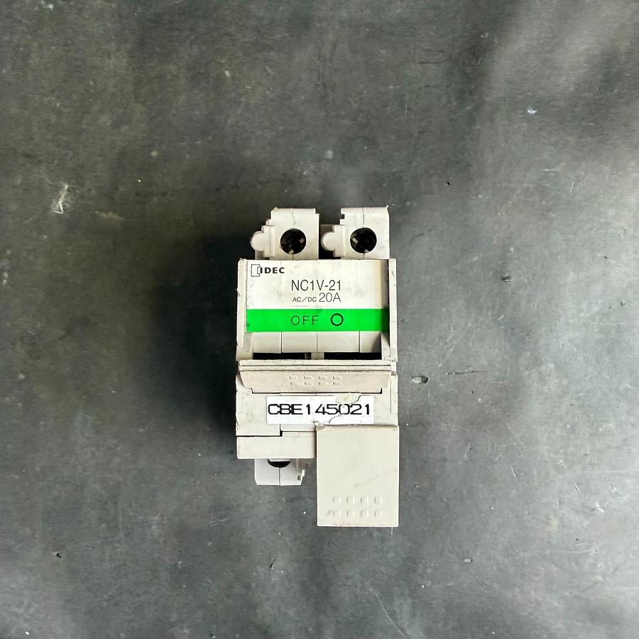 Used IDEC NC1V-21-20A CIRCUIT PROTECTOR