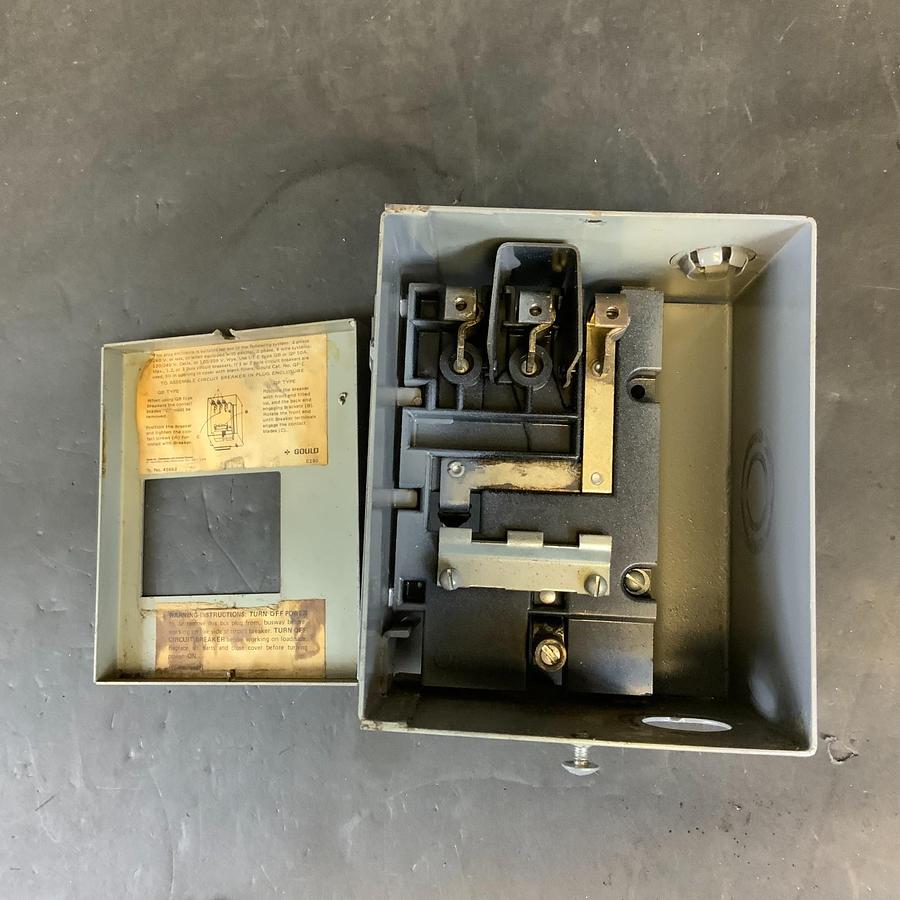 Used ITE XEQ450 BUS PLUG ($40 OBO)