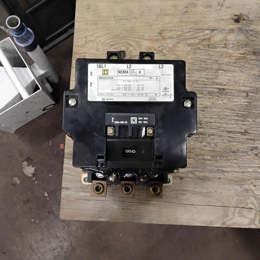 Used SQUARE D 8502SF02S SERIES A CONTACTOR SIZE 4