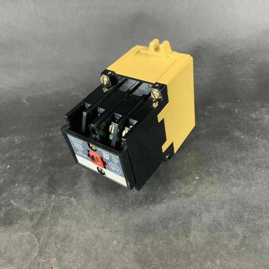 Used ALLEN BRADLEY 700-P200A1 B AC RELAY ($15 OBO)