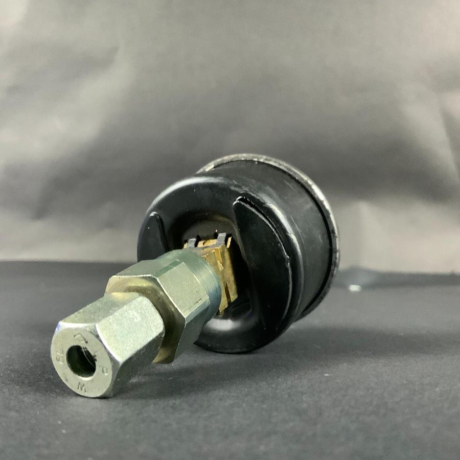 Used WIKA PRESSURE GAUGE BAR/PSI ($15 OBO)