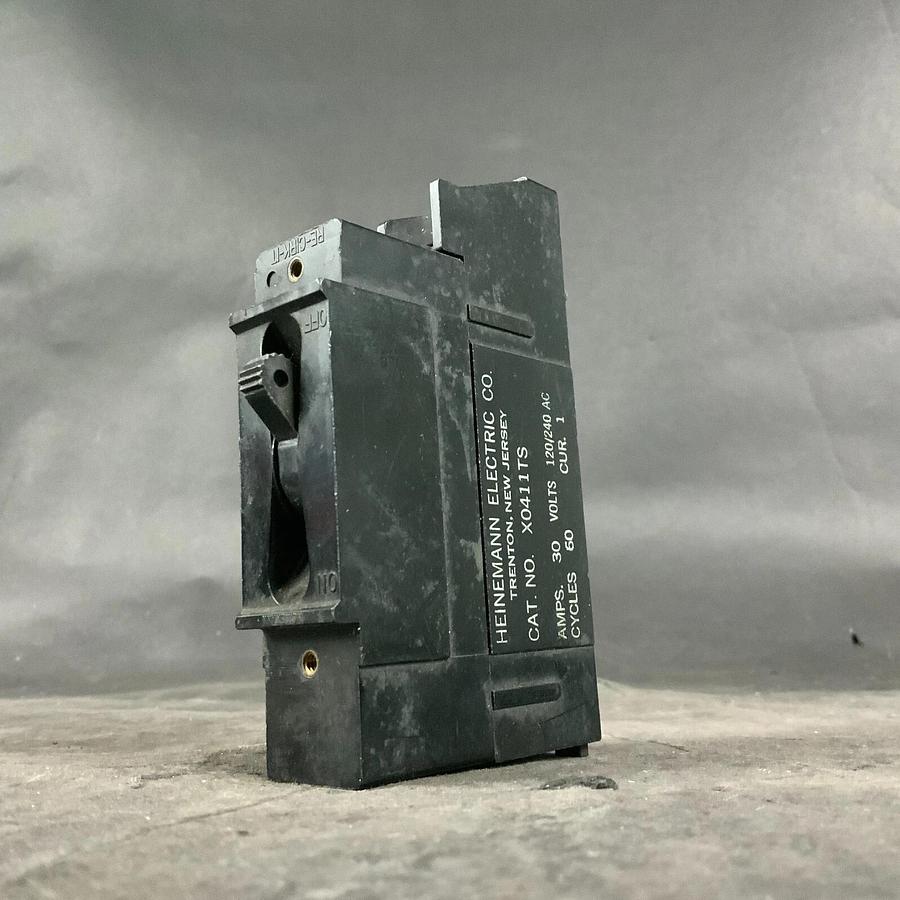 Used HEINEMANN ELECTRIC X0411TS CIRCUIT BREAKER ($17 OBO)