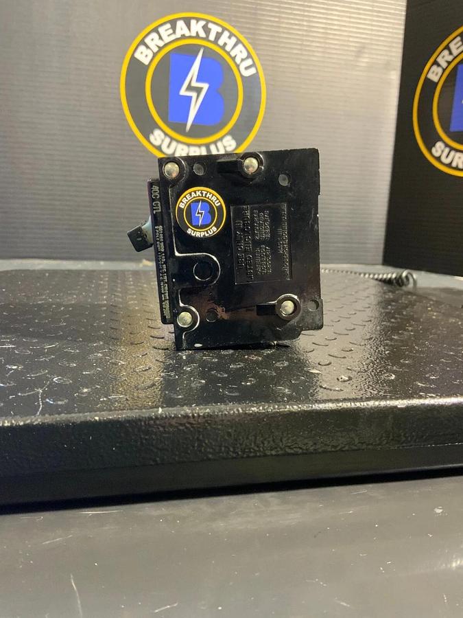 Used HUBBELL BRYANT BR250 2POLE CIRCUIT BREAKER ($12.50 OBO)