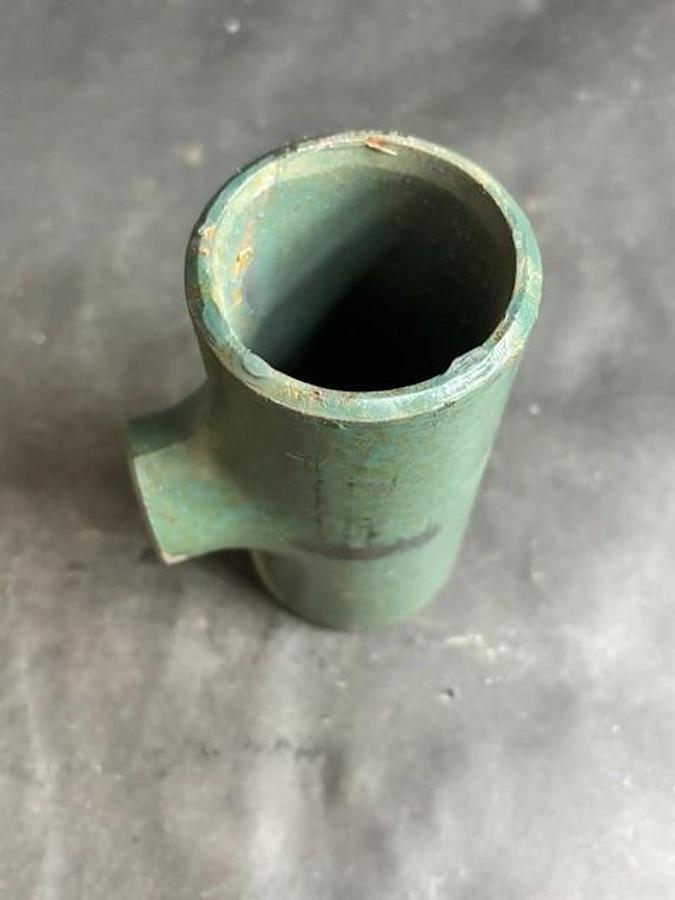 Used WELDBEND 2" X 1" STD CARBON STEEL BUTT-WELD PIPE TEE