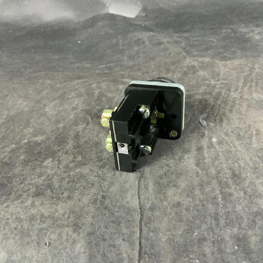 Used FUJI 70C-1A GREEN PUSHBUTTON ($15 OBO)