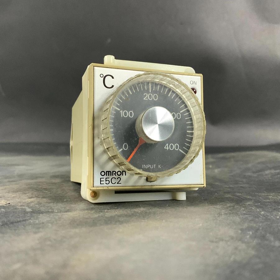 Used OMRON ESC2-R20K TEMPERATURE CONTROLLER ($25 OBO)