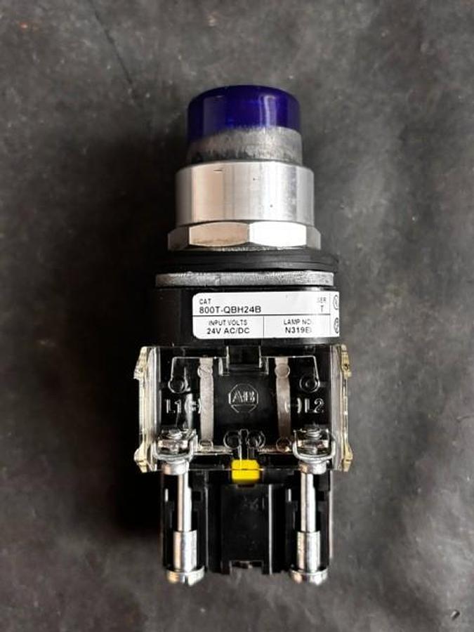 Used ALLEN BRADLEY 800T-QBH24B SERIES T BLUE PUSHBUTTON SWITCH ($17 OBO)