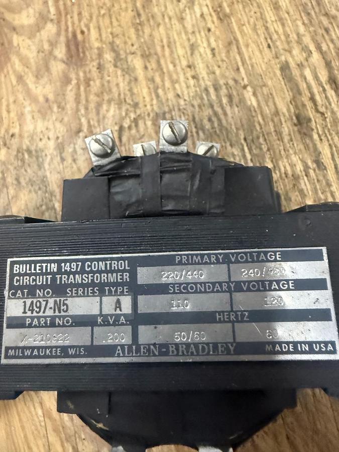 Used ALLEN BRADLEY 1497-N5 CIRCUIT BREAKER